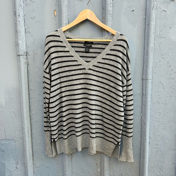 Halogen grey striped 100% cashmere sweater, size Xs - Picture 2 of 9